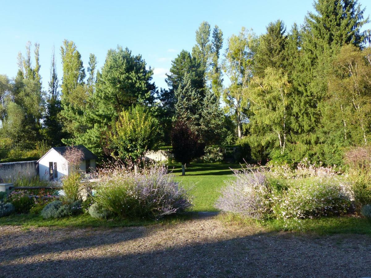 Manoir De La Vigneraie Panzió Athée-sur-Cher Kültér fotó